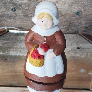 Russ Berrie Bell - Pilgrim Lady with Basket of Apples